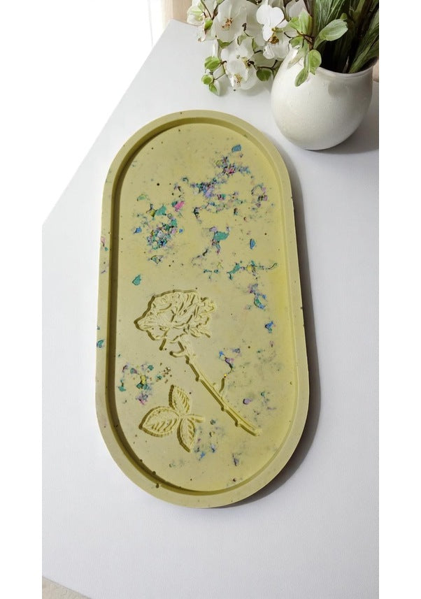 Gül Çizimli El Yapımı Dekoratif Tabak – Özel Tasarım (23 x 13 cm)