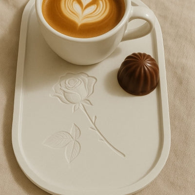 Gül Çizimli El Yapımı Dekoratif Tabak – Özel Tasarım (23 x 13 cm)